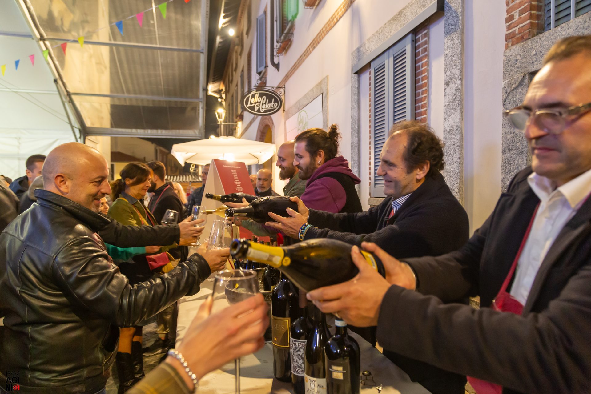 Brindisi e assaggi tra le vie del Borgo